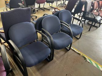 Arm rest chair