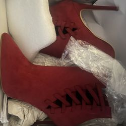 Aldo Woman’s Boots With Heel