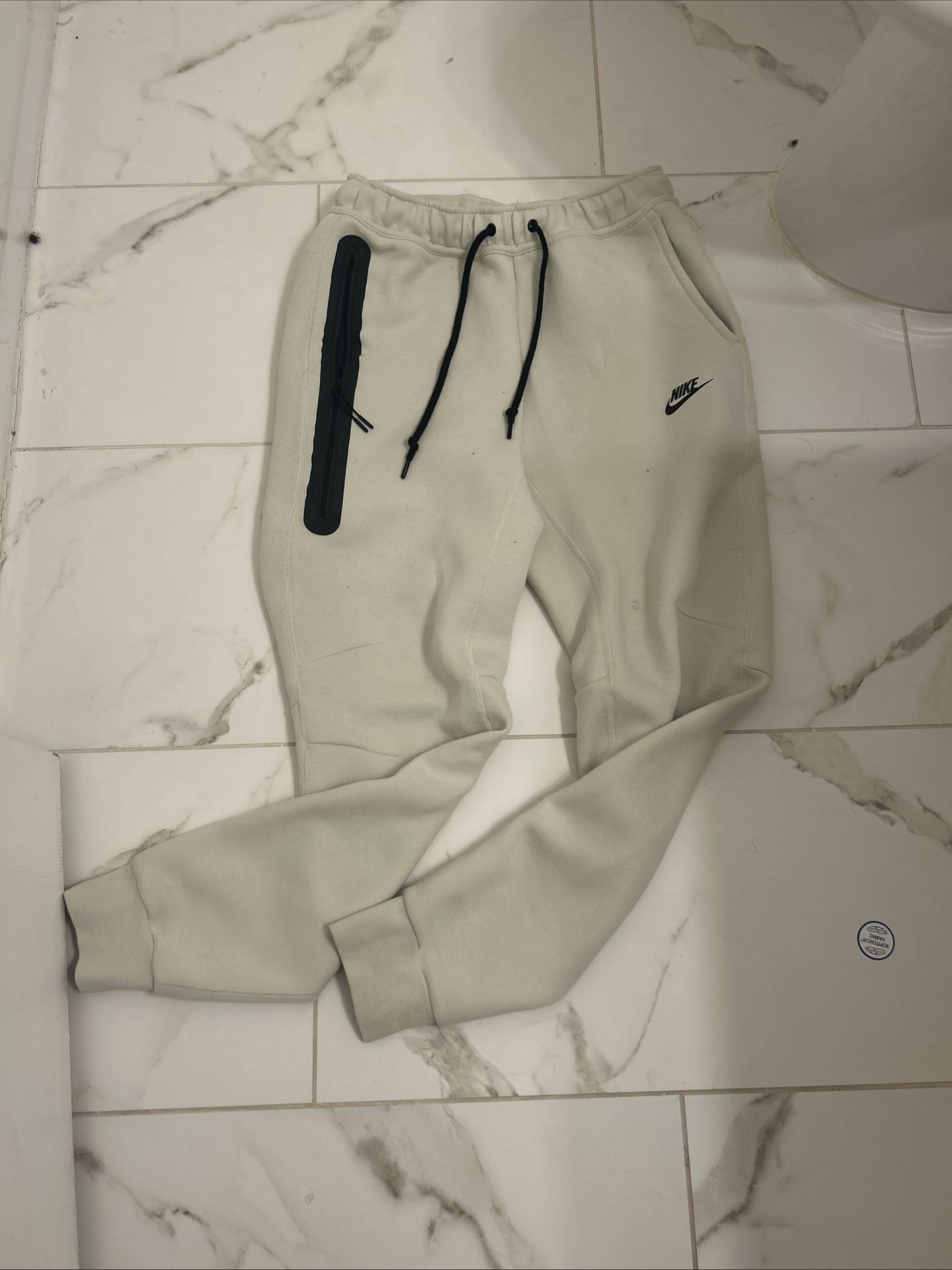 Nike Tech Jogger Size : S