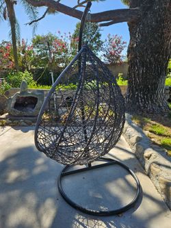 Outdoor Wicker Hanging Egg Chair with Stand