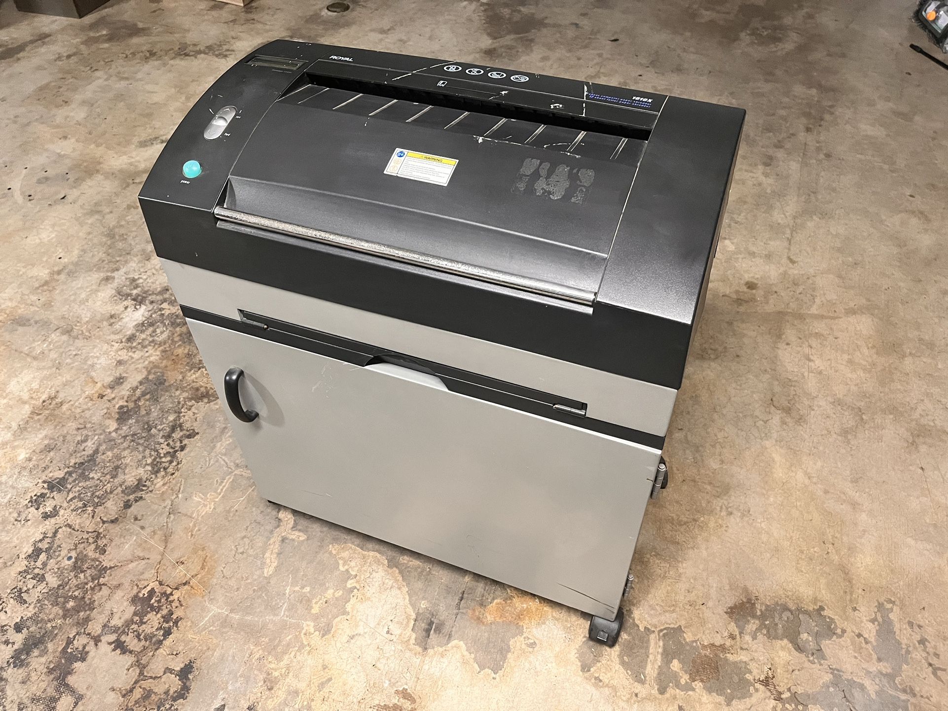 Royal 1610X Micro Cut Paper Shredder