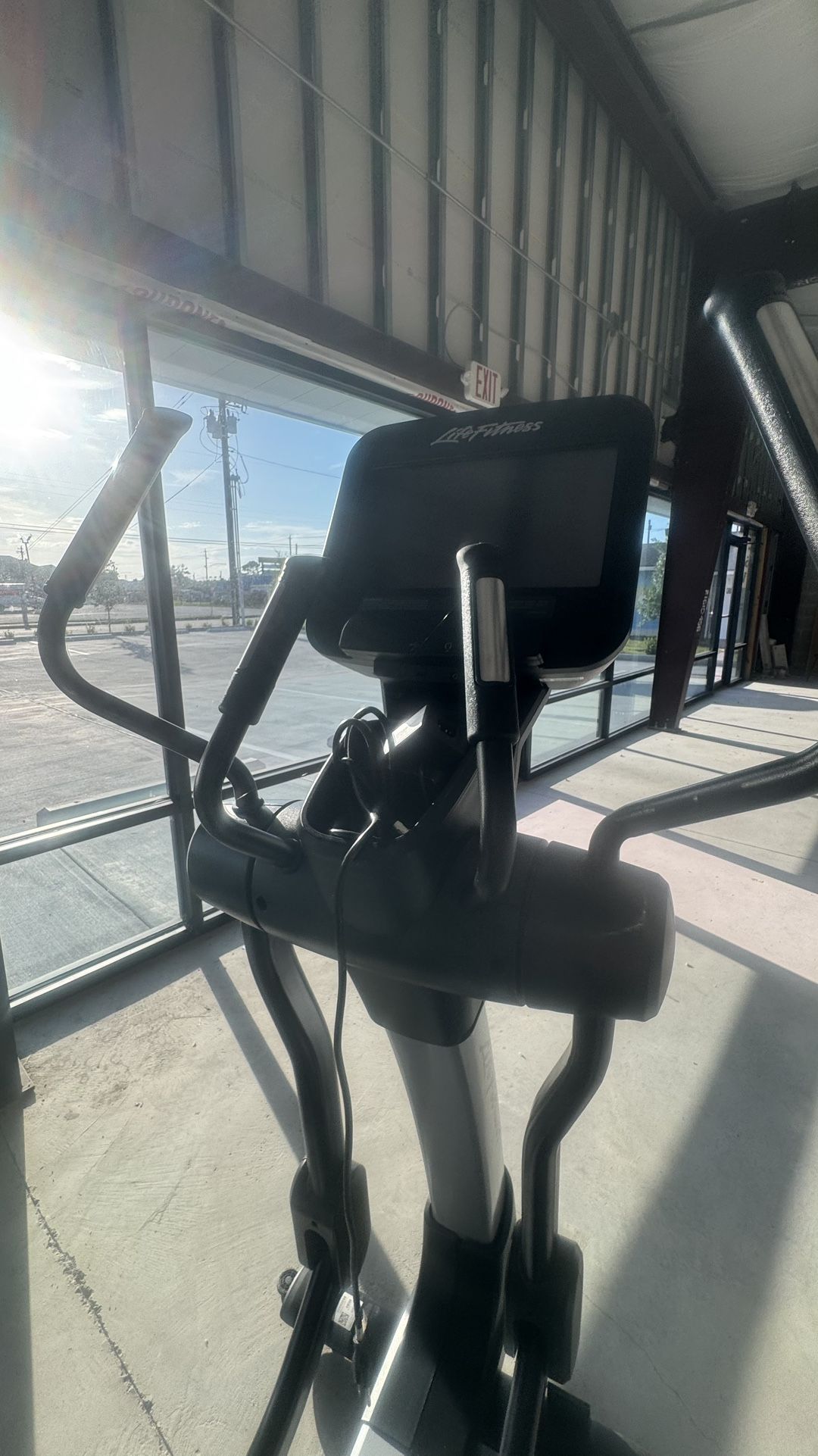 Life Fitness Elliptical Machine