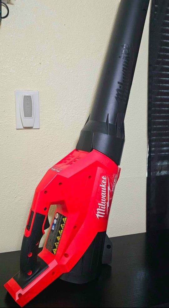 MILWAUKEE M18 BLOWER