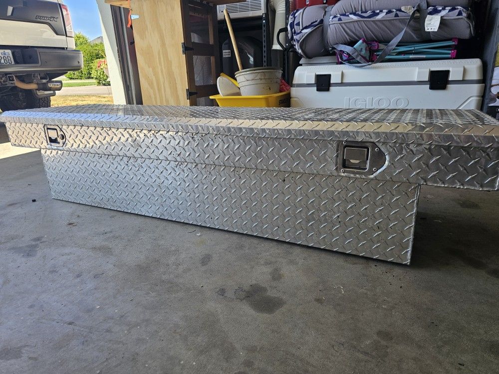 Truck Tool Box