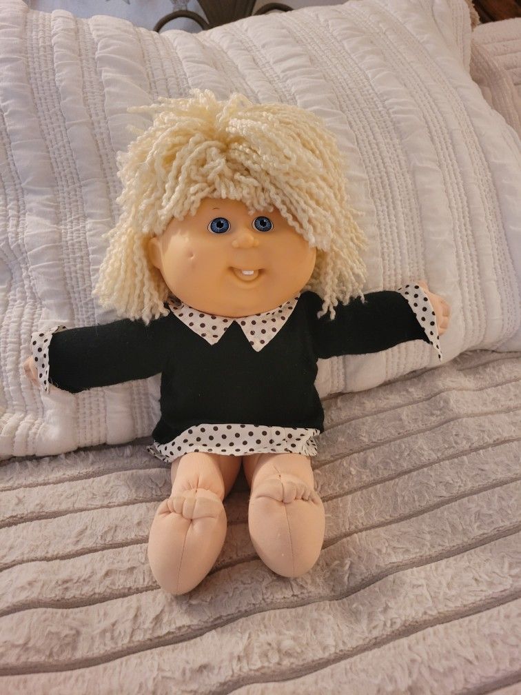 Cabbage Patch Doll. Excellent Condition. 