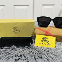 Sophisticated Black Sunglasses