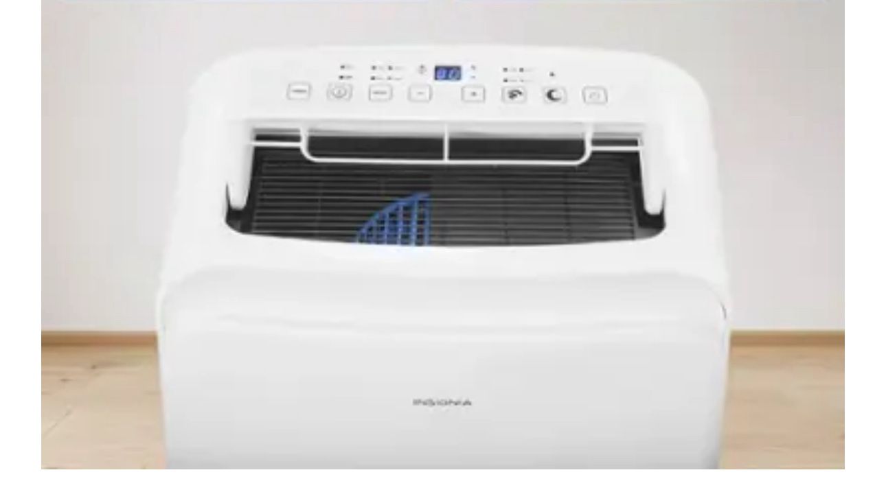 Insignia air conditioner unit .10,000 BTU
