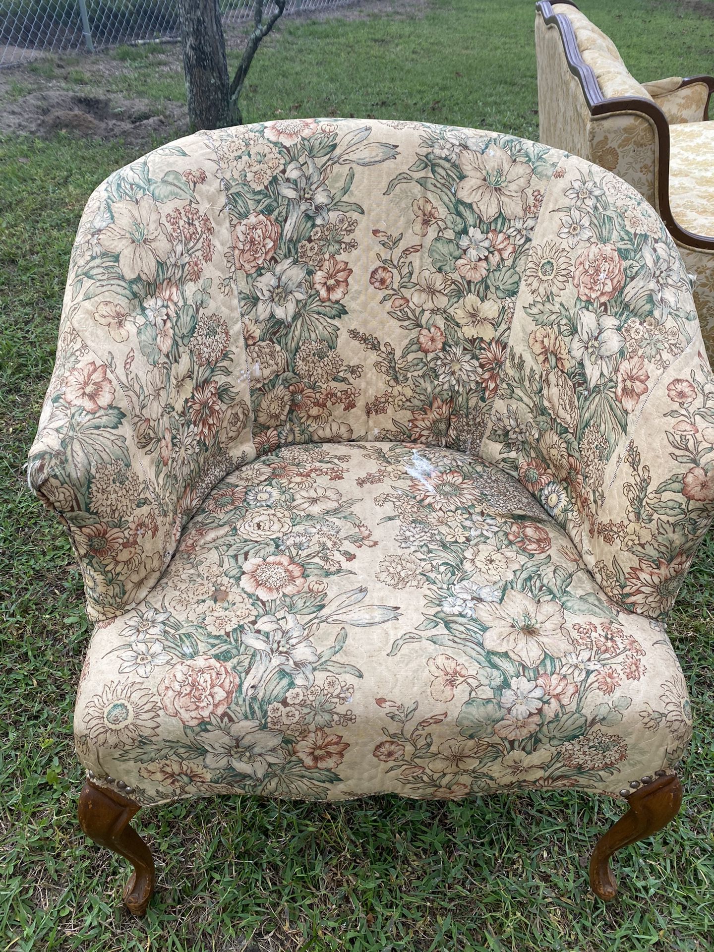 Vintage Floral Accent chair