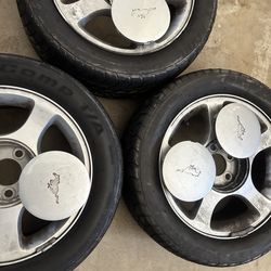 Mustang wheels 3 and 4 mustang caps