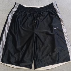 Men Women Size Medium Reversible Shorts Nike White Black Vinatge Basketball Jordan 
