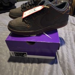 Nike Dunk Low SB Krampus Sz 12 Brand New 