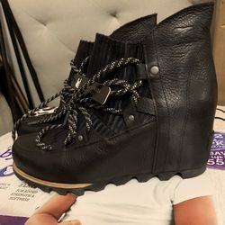 Sorel Wedge Boots 