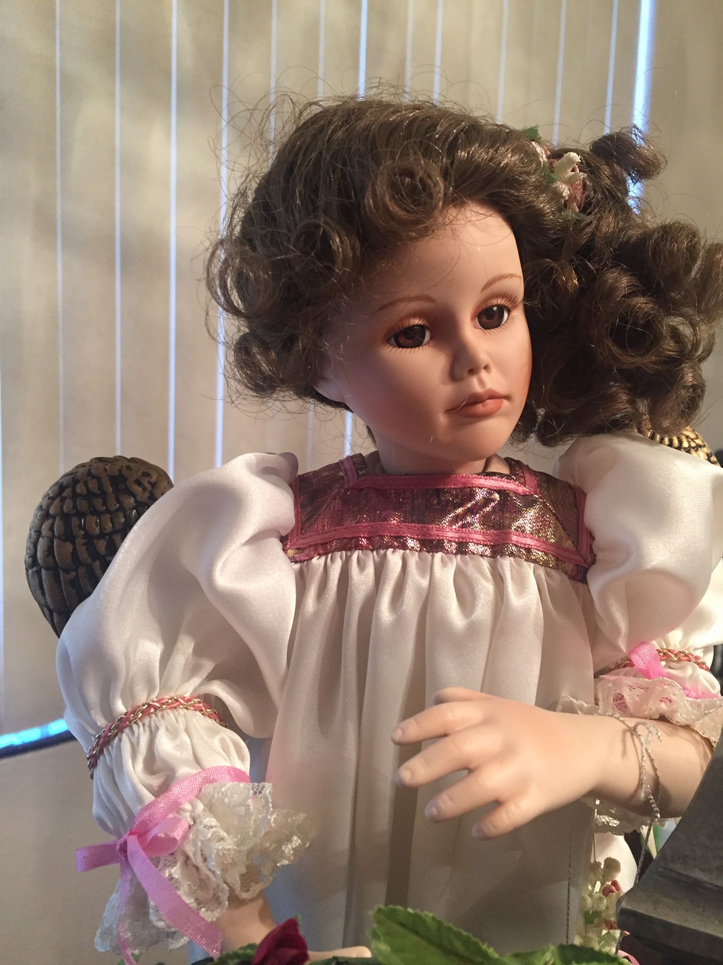 2 vintage Danbury Mint porcelain dolls