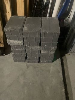 Brick pavers  6x9     25 available