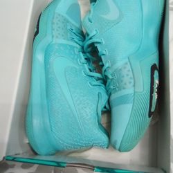Kyrie Irving Size 12