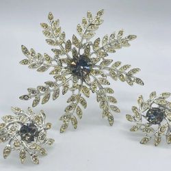Vintage Snowflake Brooch and Clip On Earrings