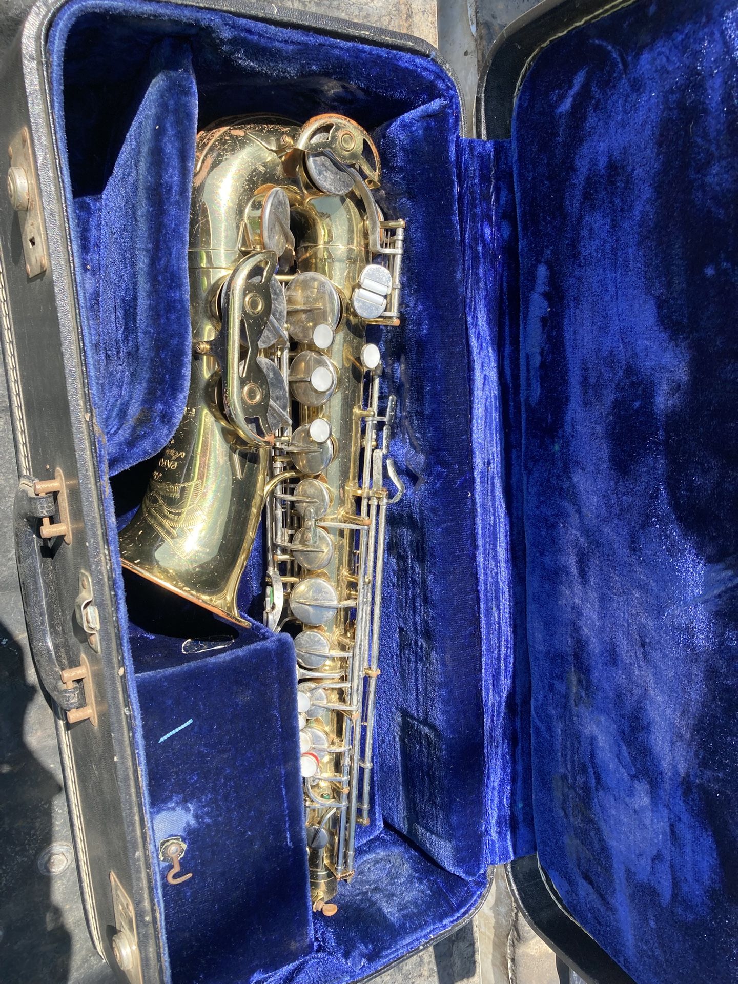 Saxophone FE Olds And Sons The Parisian Ambassador