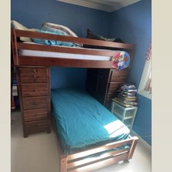 Twin Bunk Beds 