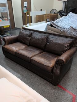 Bernhardt leather Sofa. City of Orange 🍊.