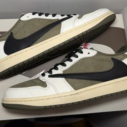 Jordan 1 Low  (Travis Scott)