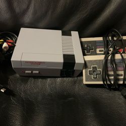 Mini Nintendo With 300+ Games 