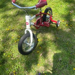 Radio Flyer 12-inch Classic Cruiser Kids Bike