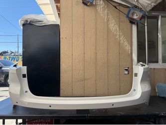 2022 2023 2024 JEEP GRAND CHEROKEE REAR BUMPER COVER OEM USED
