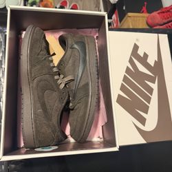 Travis Scott 1 Low Size 8