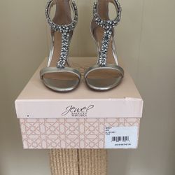 Jewel Badgley Mischka 