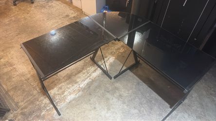 Metal corner computer desk
