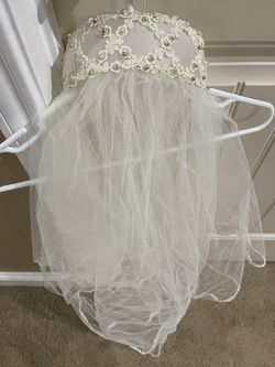 vintage wedding dress and veil  Thumbnail