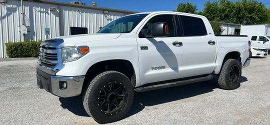 2017 Toyota Tundra CrewMax