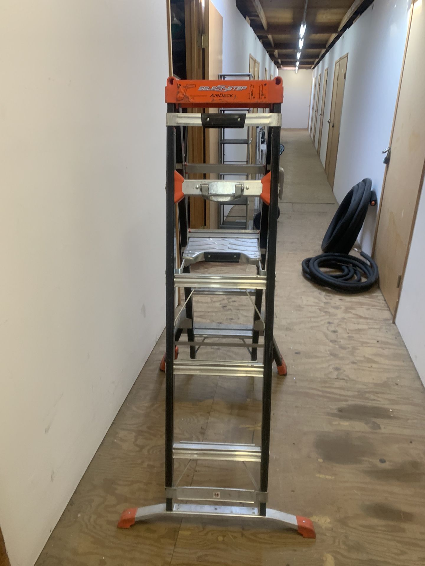 Adjustable Ladder