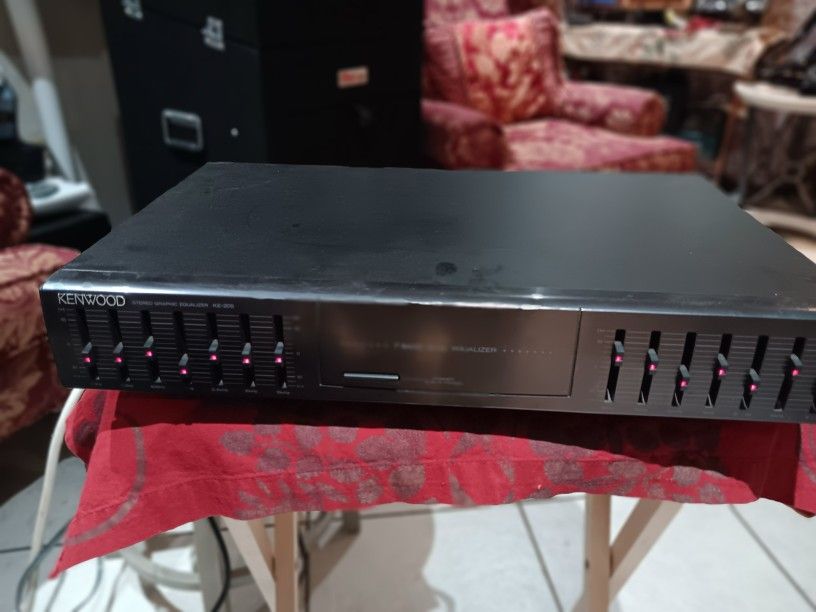 KENWOOD. KE-205. 7-BAND DUAL STACK STEREO EQUALIZER
