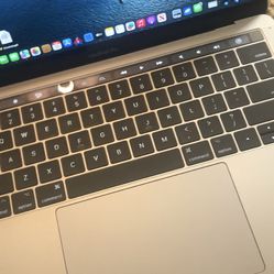 MacBook Pro 13” With Touch Bar Keyboard