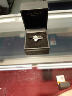 Oval Diamond ring size 7