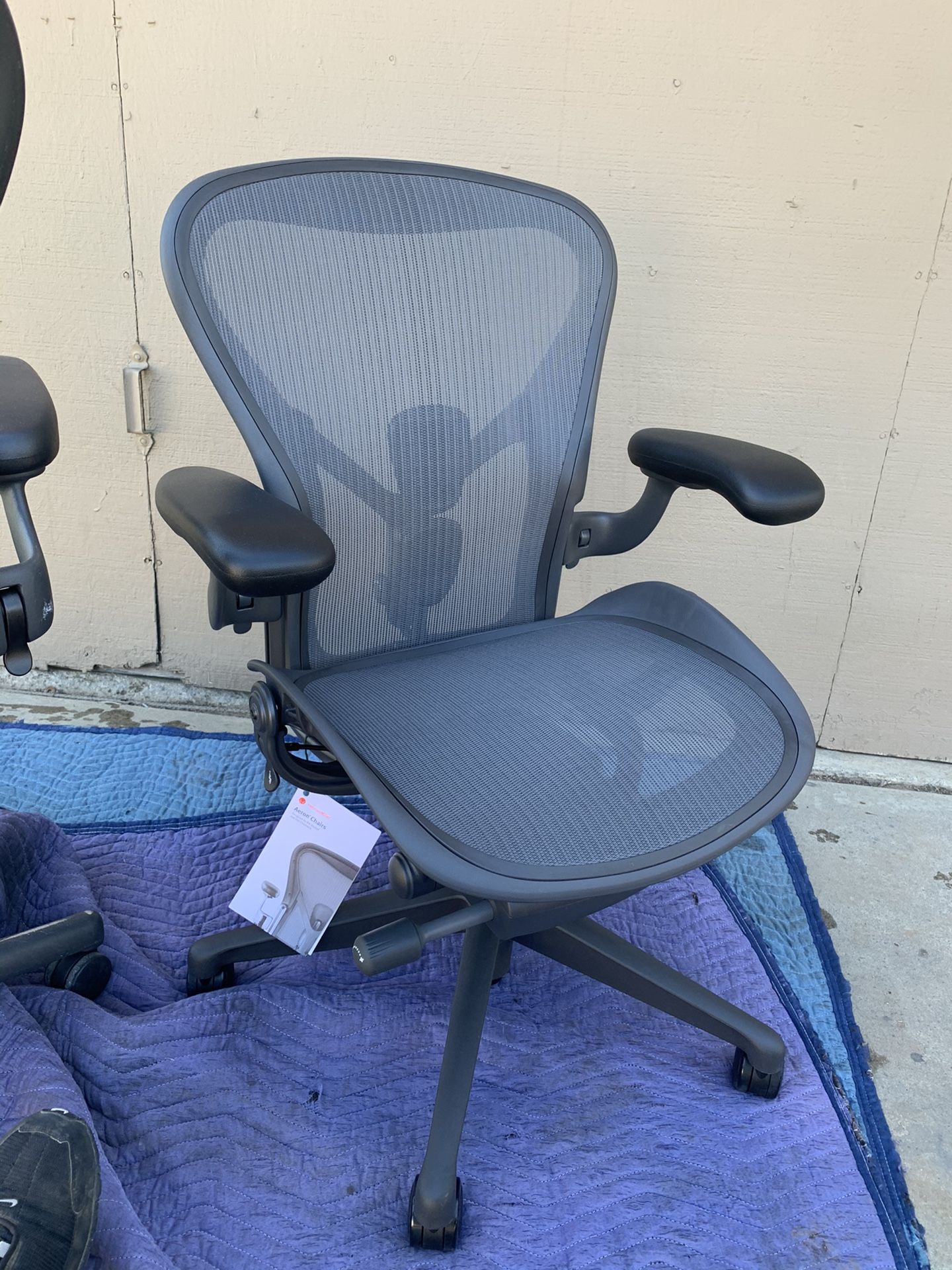 HERMAN MILLER REMASTERED AERON CHAIRS, GAMING CHAIRS , SIZE B , FULLY LOADED WITH POSTURE FIT