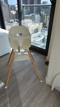 Baby High Chair with Wooden Legs
