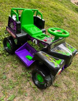 Ride on gravedigger