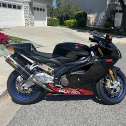 2005 Aprilia RSV100R Factory