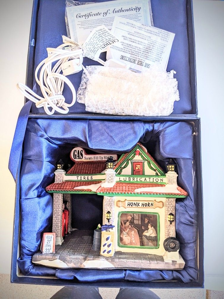 Norman Rockwell Christmas Village "Norm's Fill Up Station" 2009 "War Hero"