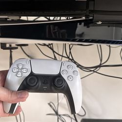 🎮 Sony PS5 Digital Edition Console (CFI-1215B) + Controller & Cables