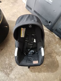 Maxi cosi baby car seat