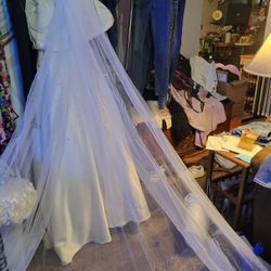 Wedding Dress Must Sell ASAP 
