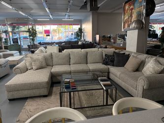 Seccionales Disponibles// Todos Los Colores and Tamanos // Sectionals in Stock