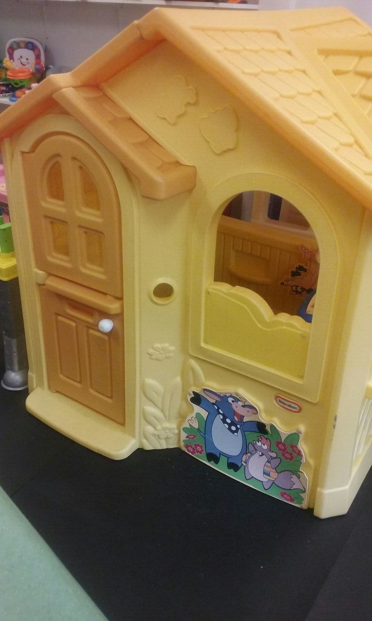 Dora the Explorer Little Tikes playhouse