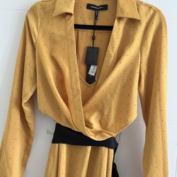 BCBG Long Sleeve MIDI Dress - Mustard color 