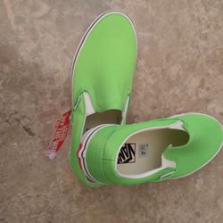 Classic Slip-On Men's/Women's Vans