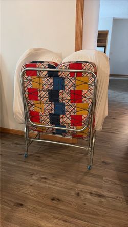 Rollaway fold up cot/ bed twin