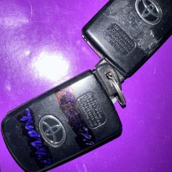 2 OEM Toyota Key Faub’s Programmable 